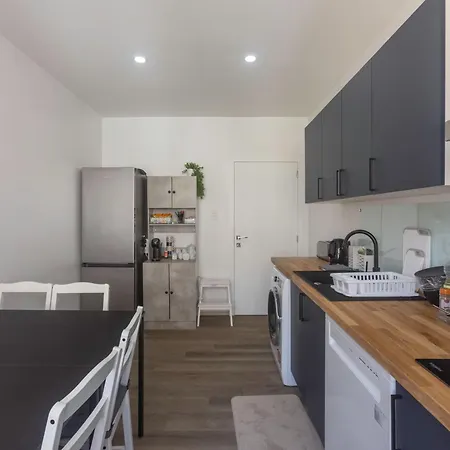 Affittacamere De Luxe Madrid A Sale De Bain Privée 1er étage Check In Autonome Cuisine Partagée Liegi