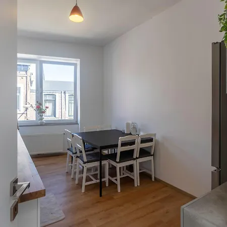 Affittacamere De Luxe Madrid A Sale De Bain Privée 1er étage Check In Autonome Cuisine Partagée 3*