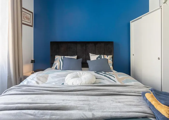 De Luxe Madrid A Sale De Bain Privee 1er Etage Check In Autonome Cuisine Partagee 3*